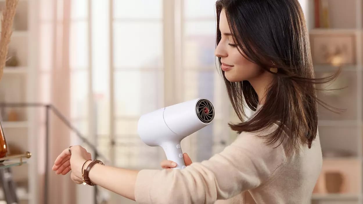 Philips - Sèche-cheveux Série 5000 - 2100W - ThermoShield, 3 températures, 2 vitesses - BHD500/00