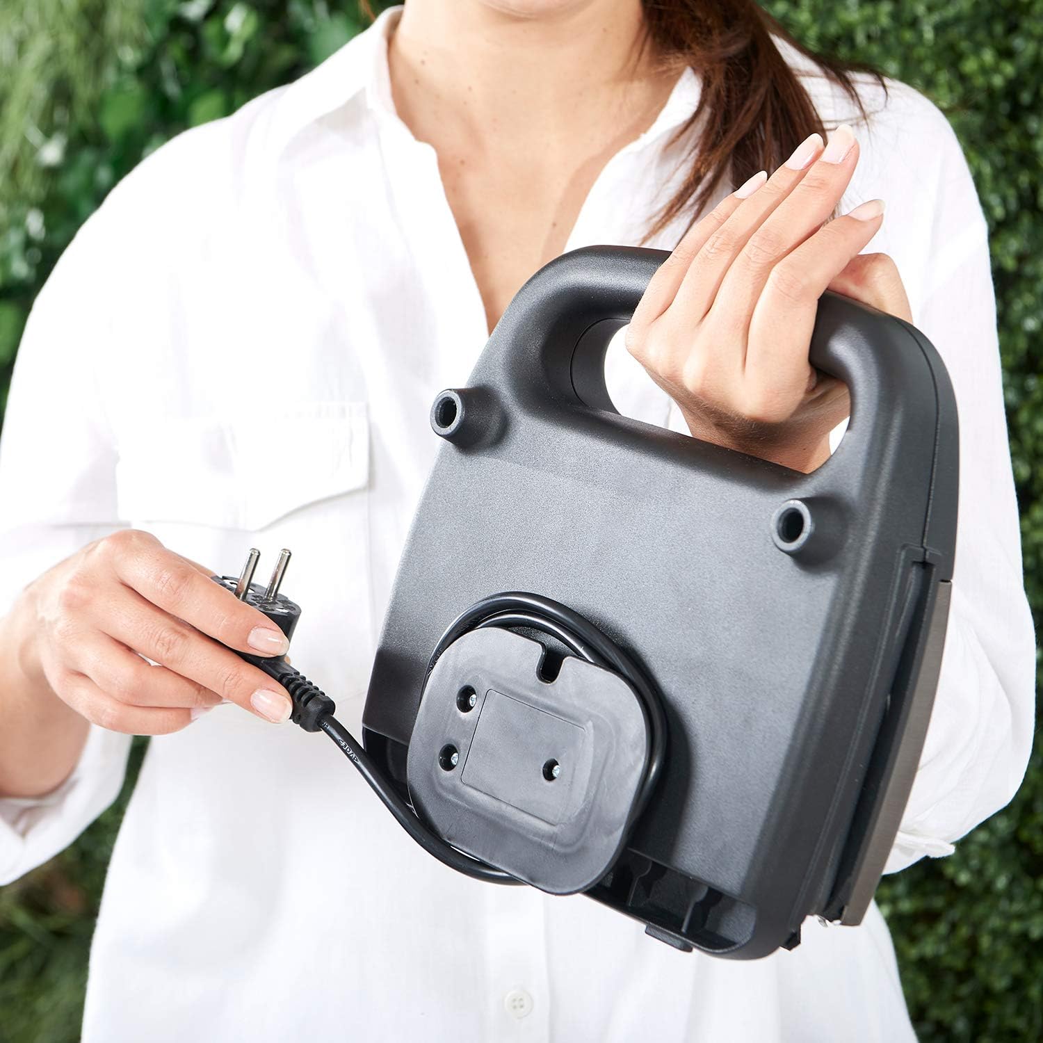 BLACK+DECKER - machine à sandwich inox - compact - 750W - ES9680070B