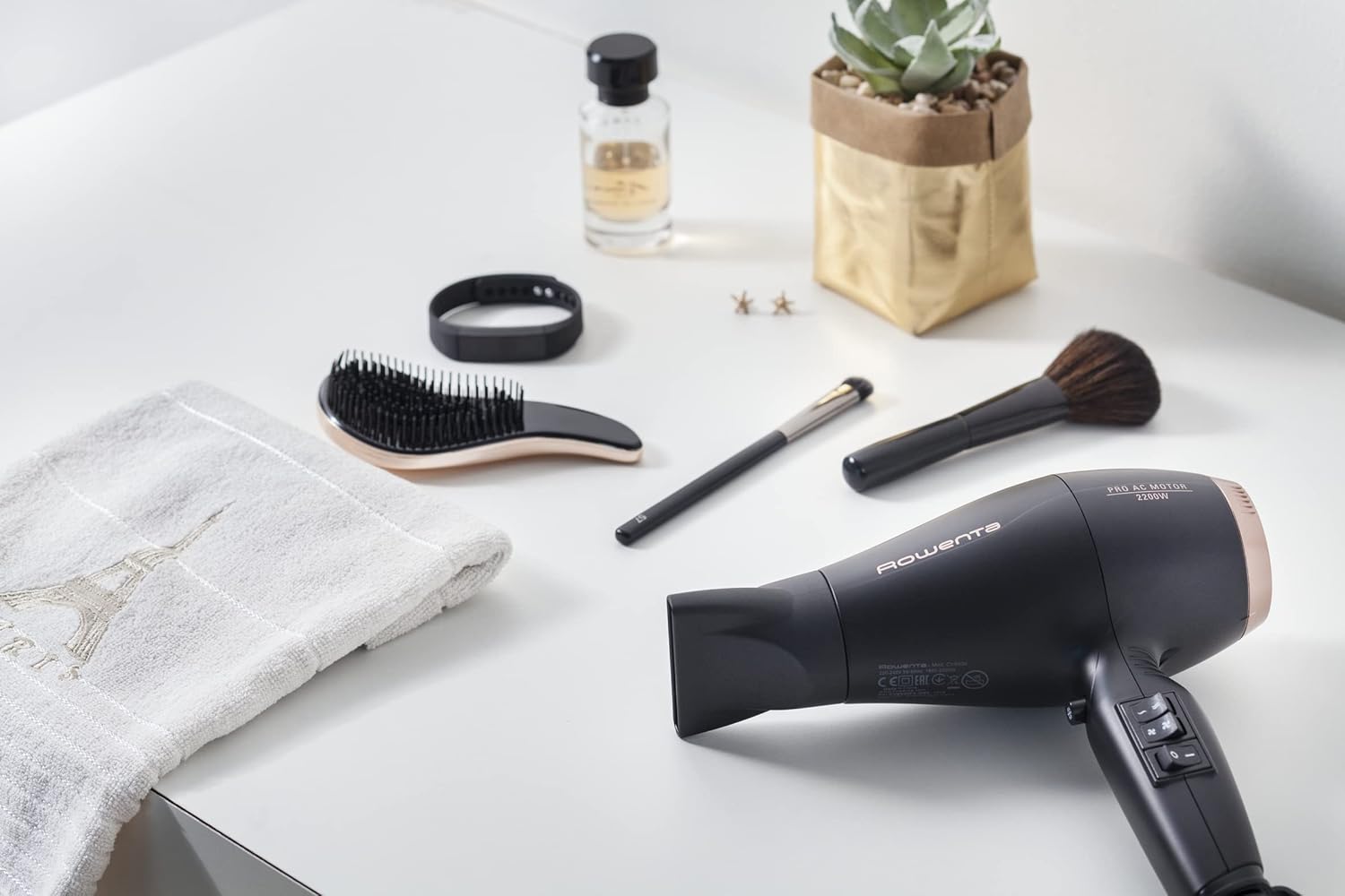 Rowenta - Compact Pro - sèche-cheveux 2200W, moteur AC, 4 réglages, diffuseur, CV6930