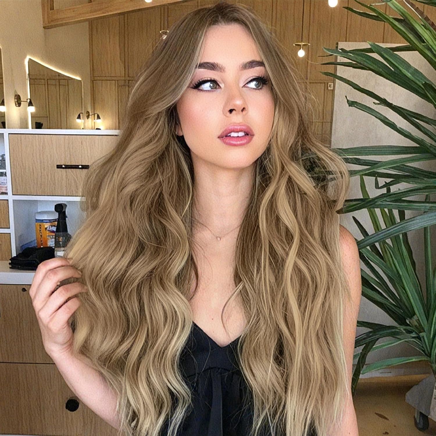 Perruque longue ondulée femme 68cm, synthétique, centre, blonde