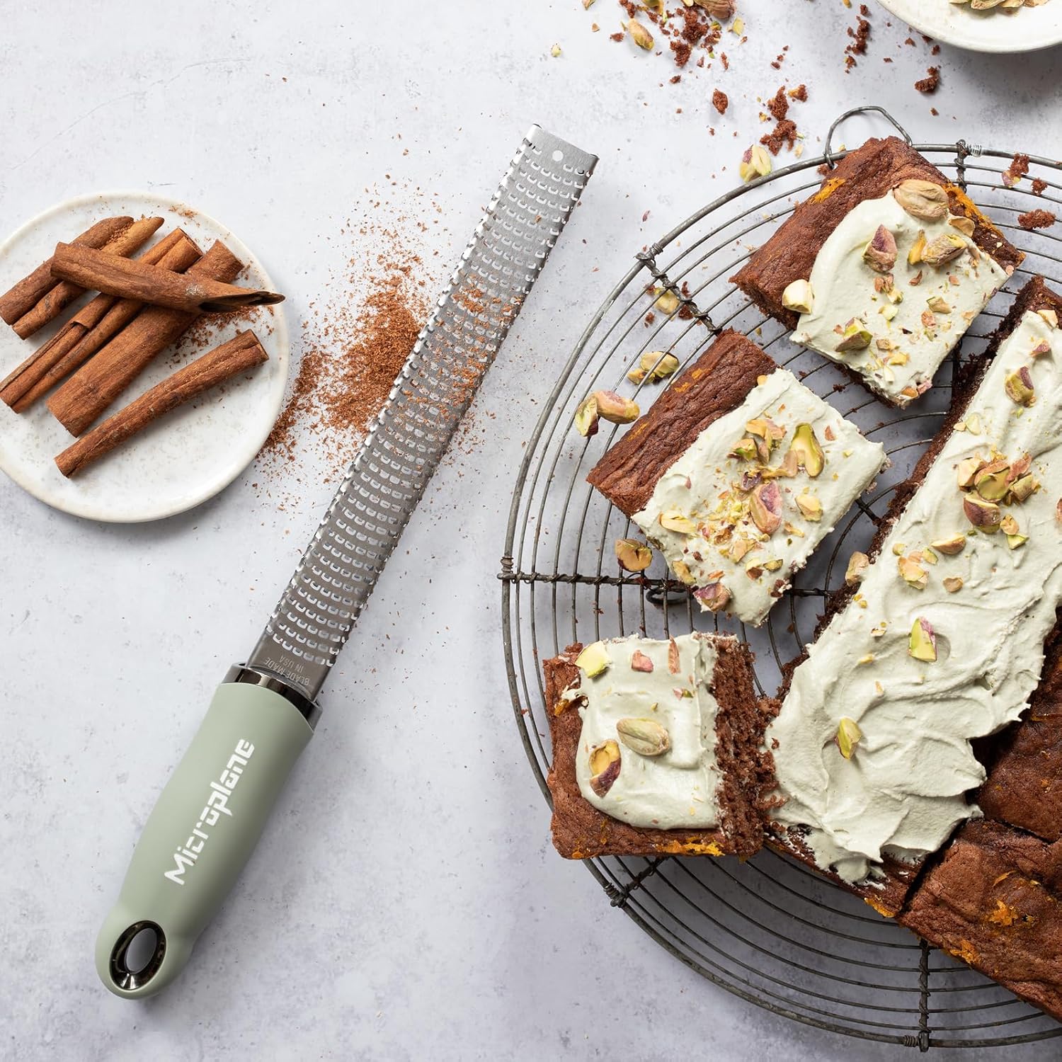 Microplane - râpe à zesteur vert sauge - lame fine - agrumes, parmesan, gingembre, chocolat, noix de muscade