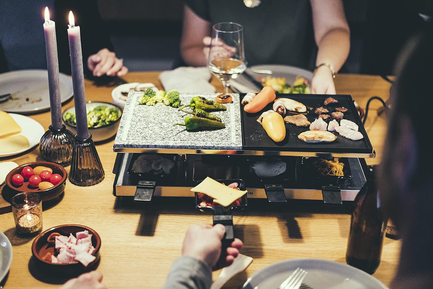 SEVERIN - Gril raclette 1500W, pierre cuisson, 8 poêlons, RG 2373