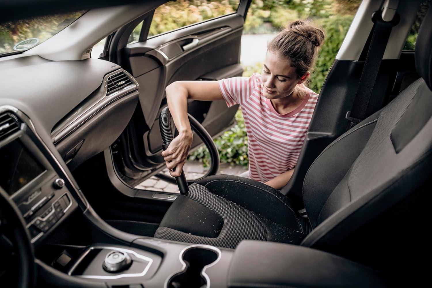 Kärcher - Aspirateur WD 2 Plus - 12L, 1000W, soufflerie, filtre - V-12/4/18/C