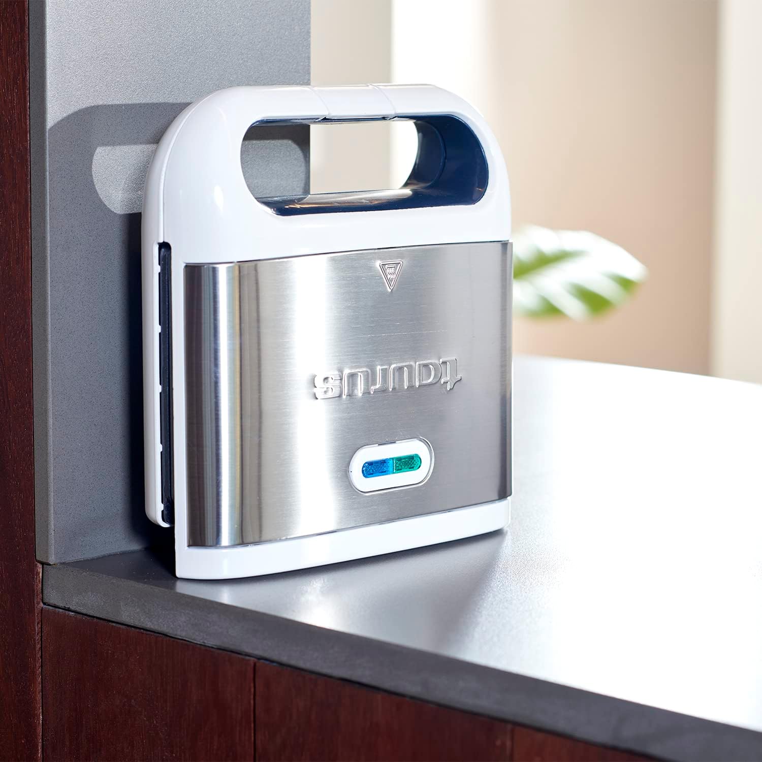 Taurus - Phoenix Luxe - compact inox 800W, plaques antiadhésives, voyants, blanc